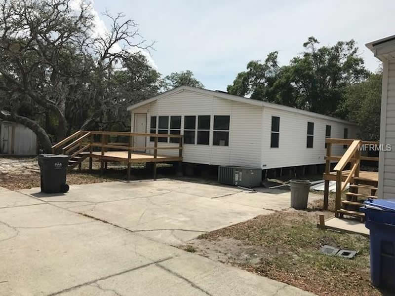 Mobile Home Park For Sale on 4 Acres in Gibsonton, Florida $1,899,500